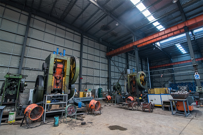 二连浩特网架配件-锥头加工车间